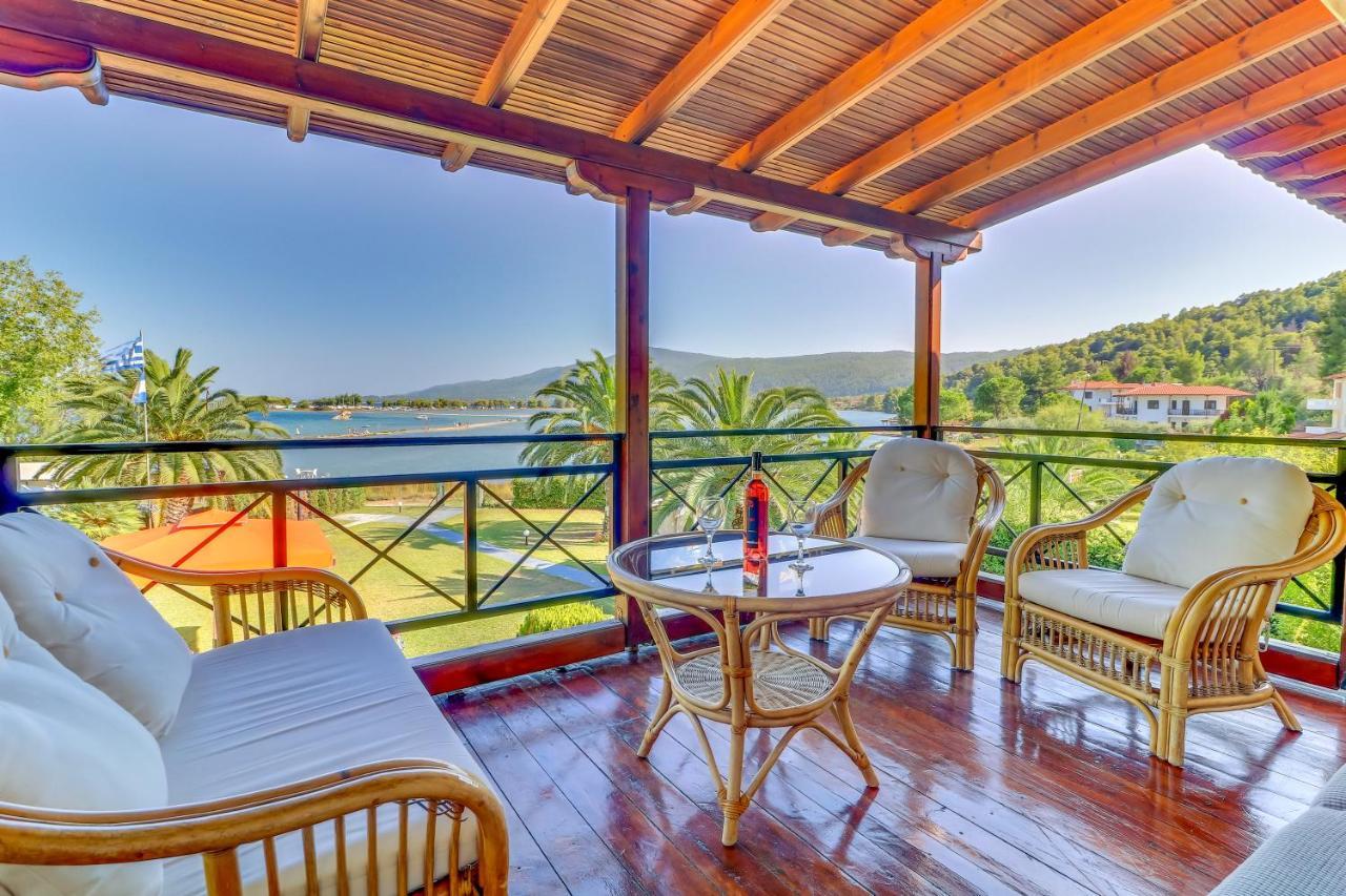 Villa Laguna 보우르보우로우 외부 사진