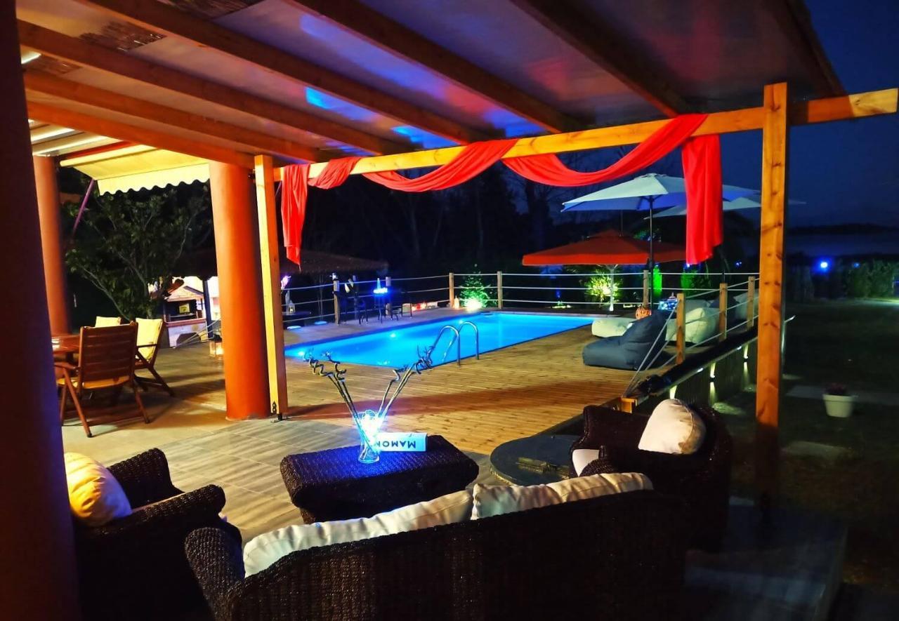 Villa Laguna 보우르보우로우 외부 사진