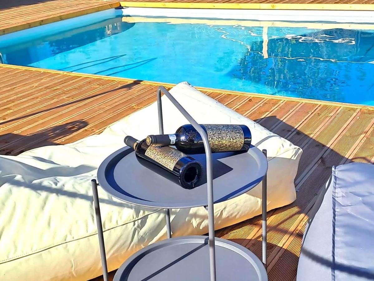 Villa Laguna 보우르보우로우 외부 사진