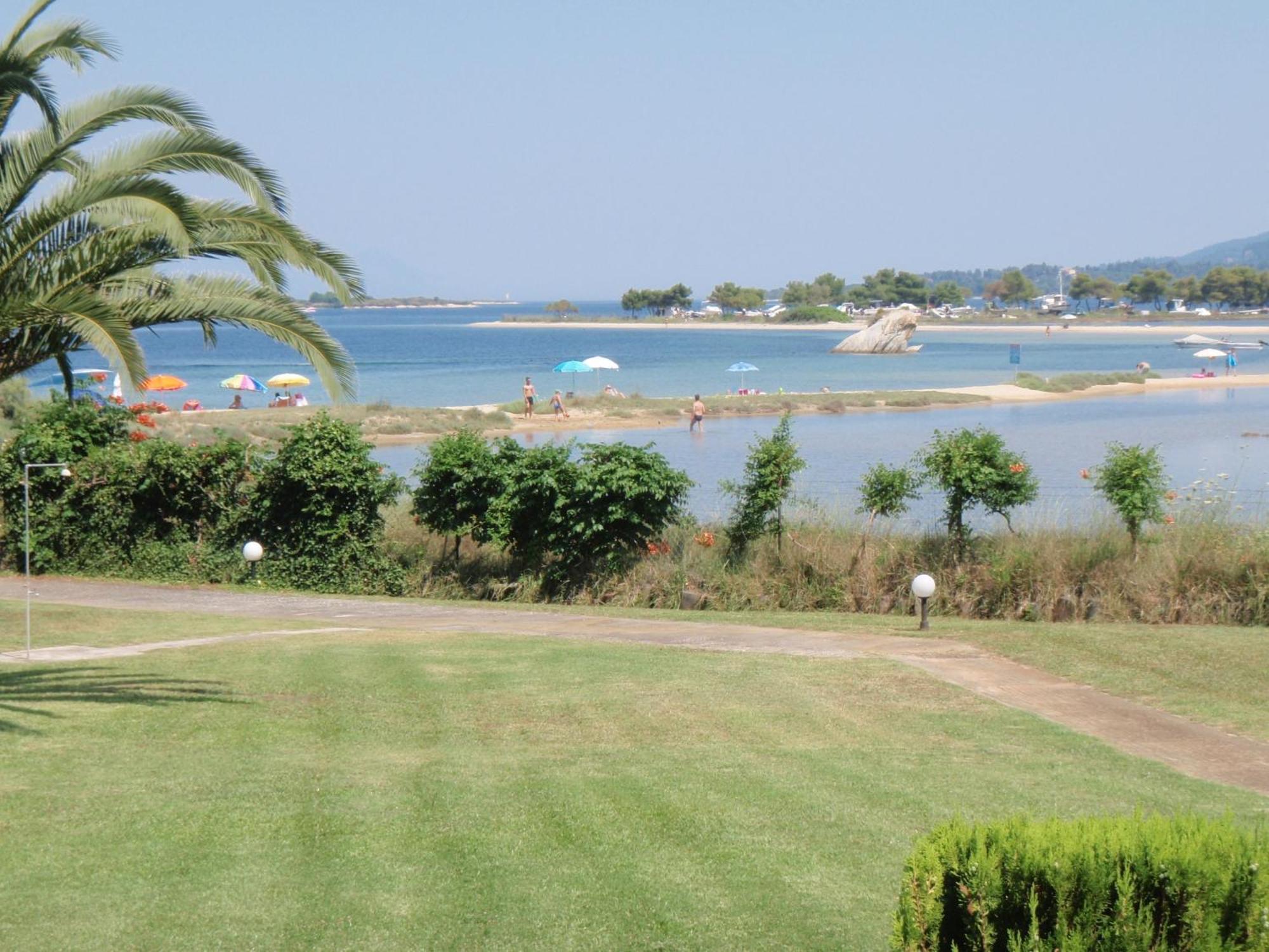 Villa Laguna 보우르보우로우 외부 사진